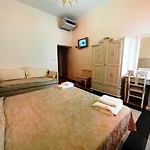 Cambridge Hotel 3*