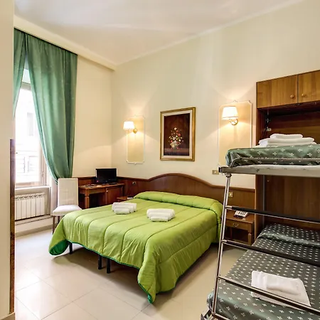 Cambridge Hotel 3*