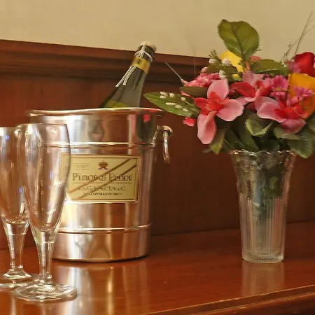 Cambridge 3*