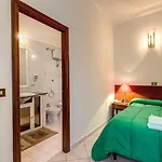 Cambridge Hotel 3*