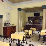 Cambridge Hotel 3*
