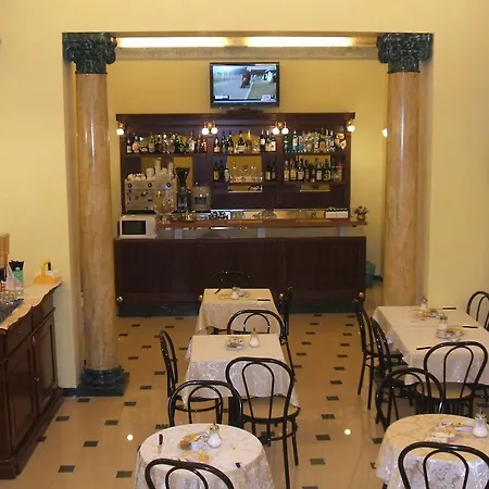 케임브리지 호텔 3*